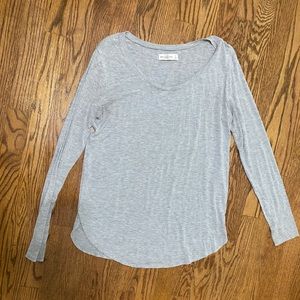 Abercrombie womens long sleeve t-shirt, size S